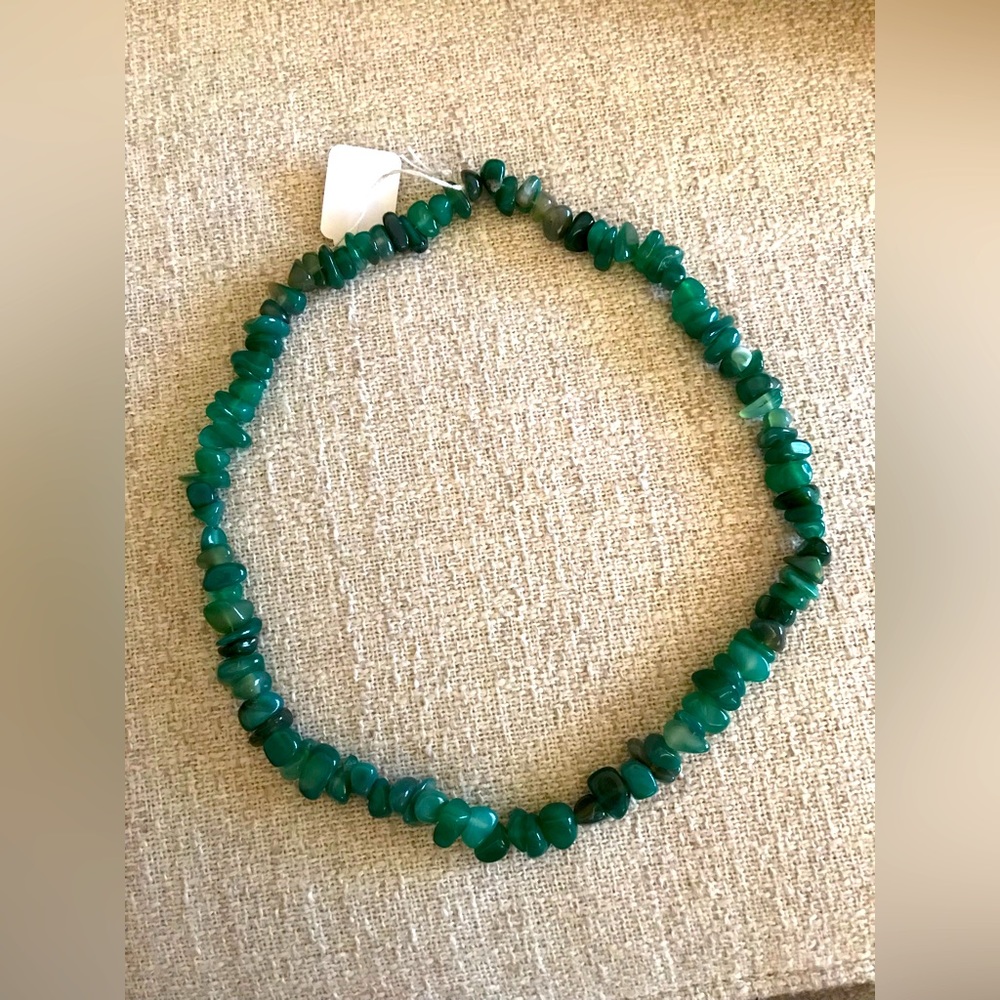 Malachite Green Medium Chip Necklace Strand